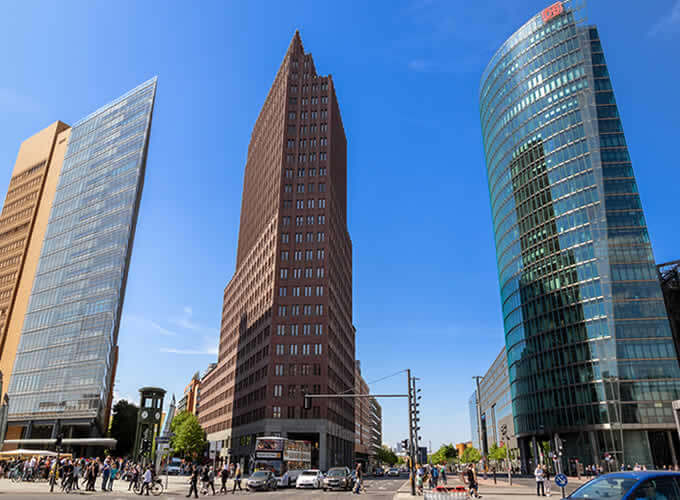 Potsdamer Platz, em Berlim - Diversos prédios altos 